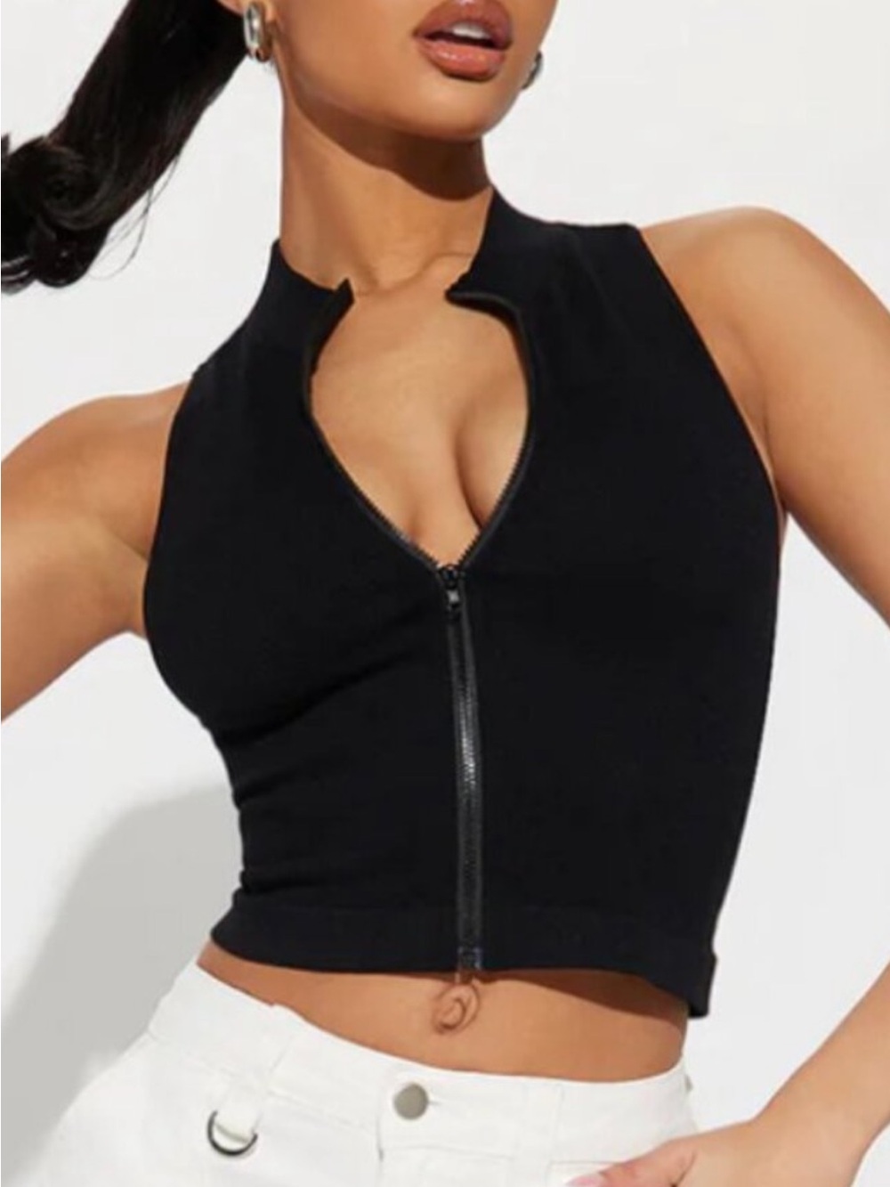 *NWT* Fashion Nova Black Sleeveless Zip Front Crop Top